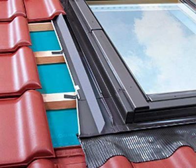 Оклад Fakro EZV для профильной кровли