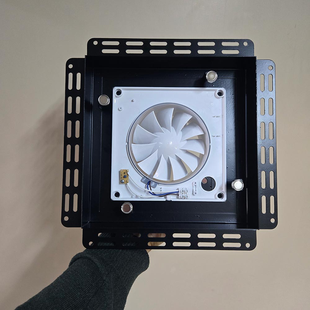 Решетка Вентайл Керамо-УВМ 260x260 под плитку с маяком, D150