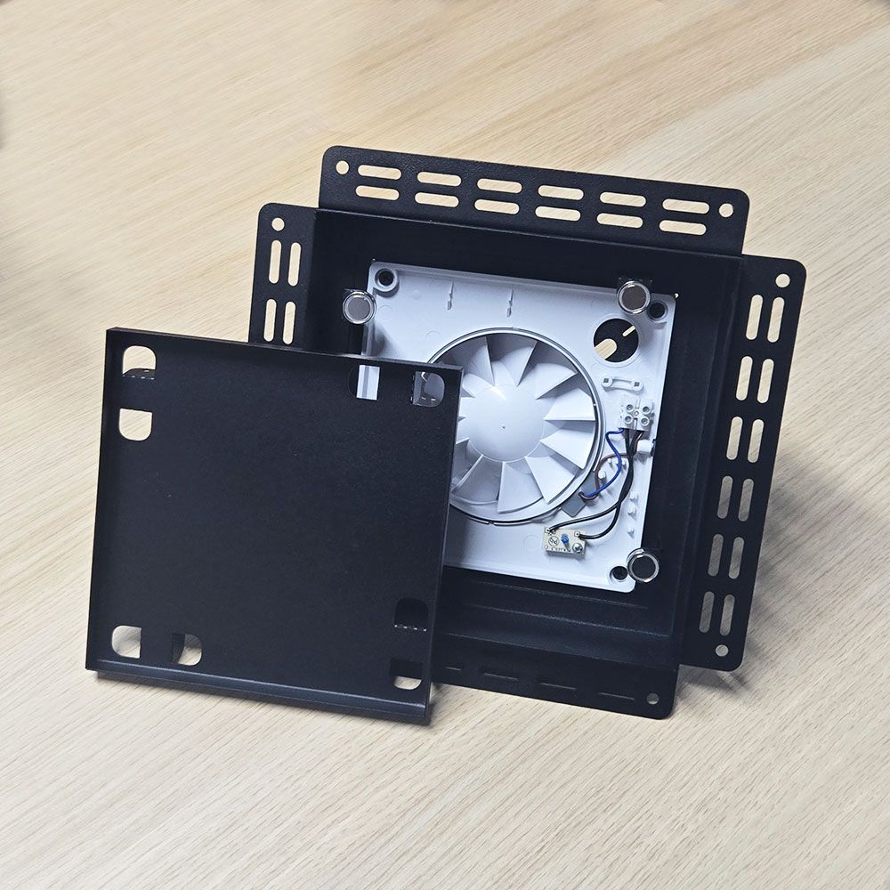 Вентиляционная решетка VRB 200x200 Tile / AURA 4CMR с таймером (черная)